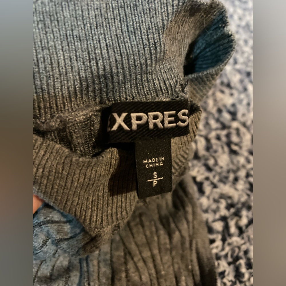 Express Gray Ribbed Knit Top - Picture 2 of 3